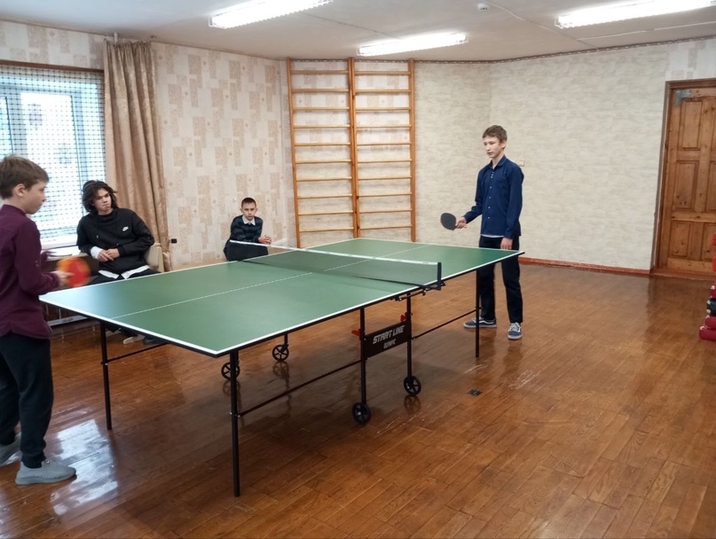 В Смородинской школе активисты школьного спортивного клуба приняли участие в соревнованиях среди старших классов по настольному теннису «Спорт против наркотиков!».