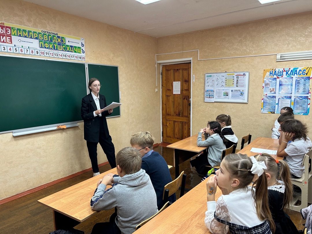 Большая учительская неделя завершается. Учащиеся 3 класса присоединяются к акции «Расскажи о своём учителе».