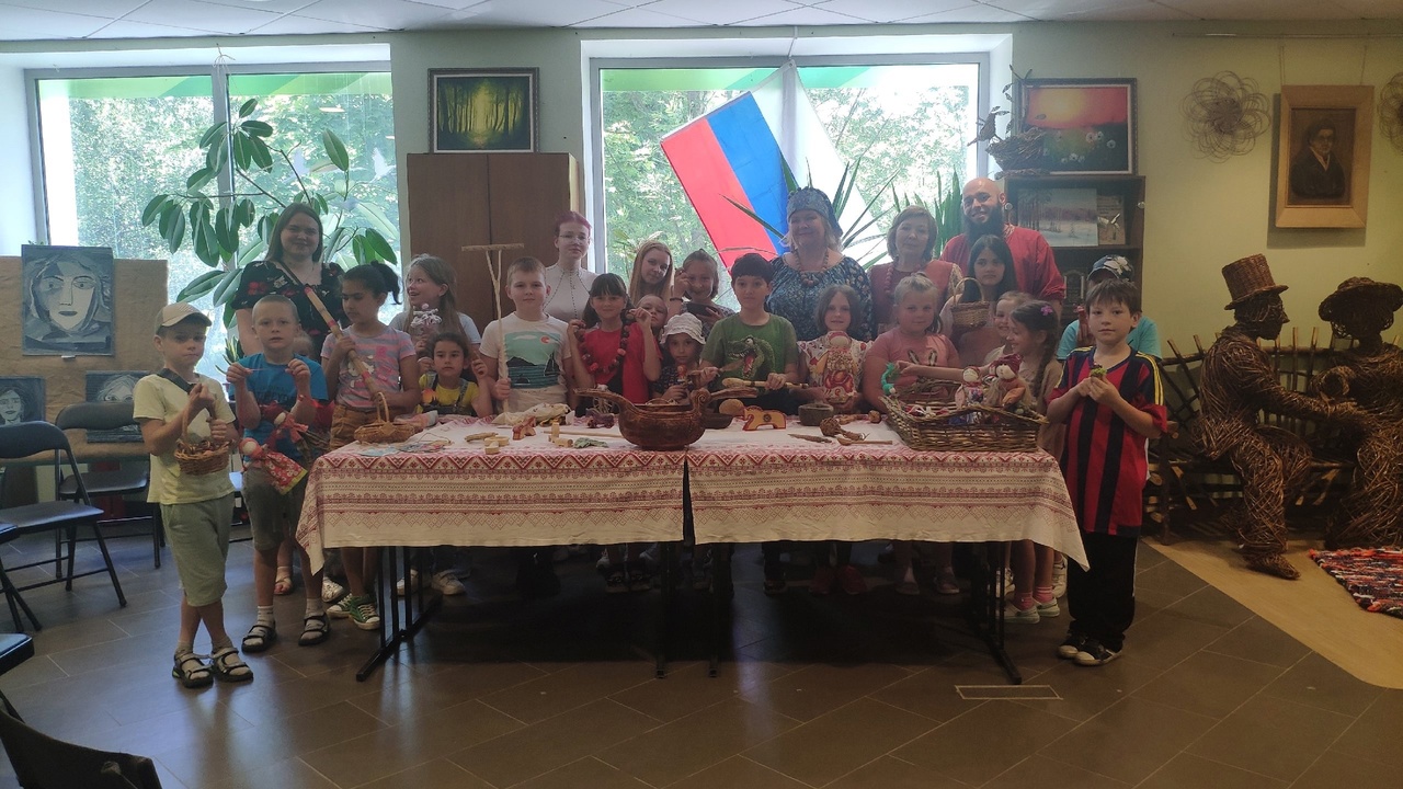 Поездка в дом ремесел г.Строитель.
